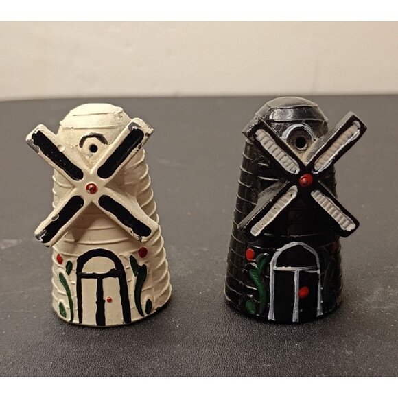 VTG Dutch Windmill Salt & Pepper Shakers Souvenir Of Caney Kansas Hand-Painted - Picture 8 of 15